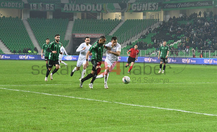 Sakaryaspor evinde Mağlup 2-1