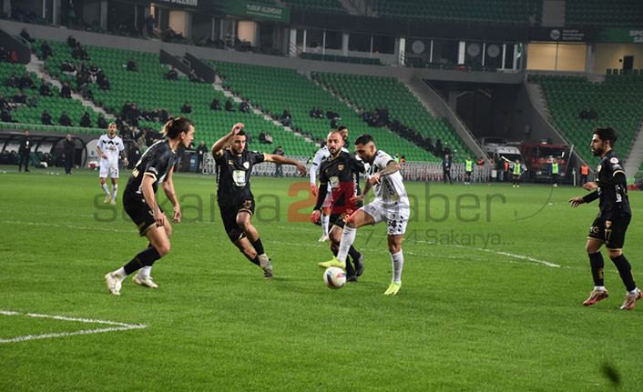 Sakaryaspor Sahasında Puan verdi 2-2